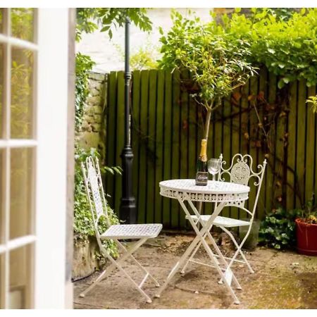 Joivy Boutique Apt With Patio In New Town 에든버러 외부 사진